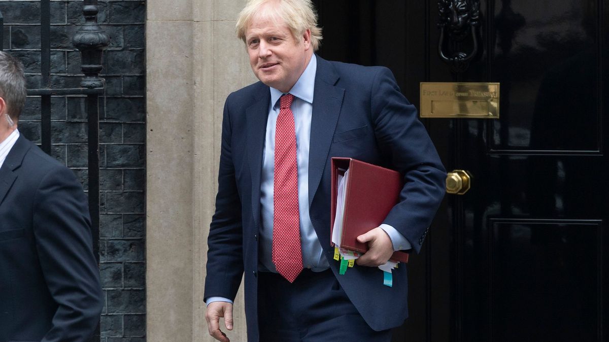 Prázdniny pana Johnsona. Kdo platil premiérovu dovolenou?